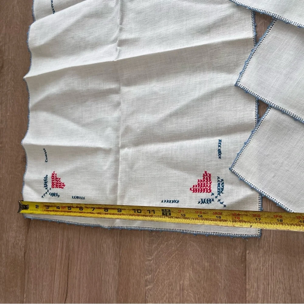 Cute Vintage Embroidered Linen Heart Shape‎ Flower Table Placemat & Napkin 5 PCs